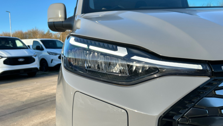 Ford Transit Custom E-320 L1 Rwd 100kW 65kWh H1 Van Limited Auto